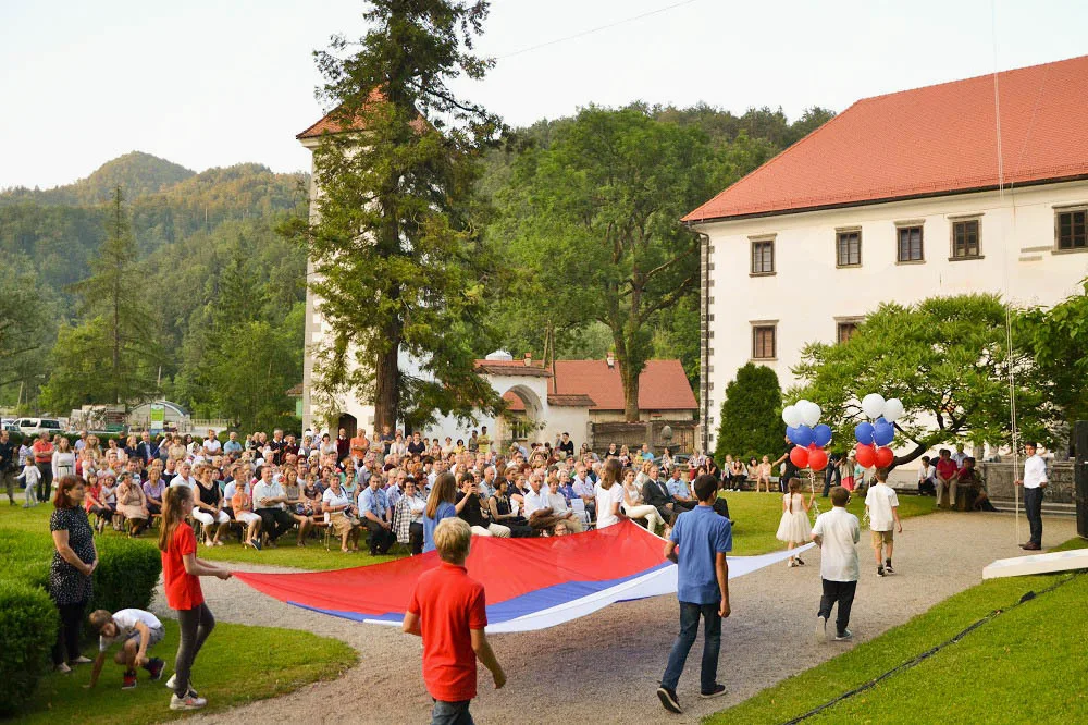 Javni razpis za podelitev občinskih priznanj v letu 2025 – vabljeni k podaji predlogov