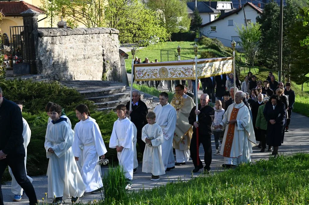 Velikonočni čas v župniji Dobrova