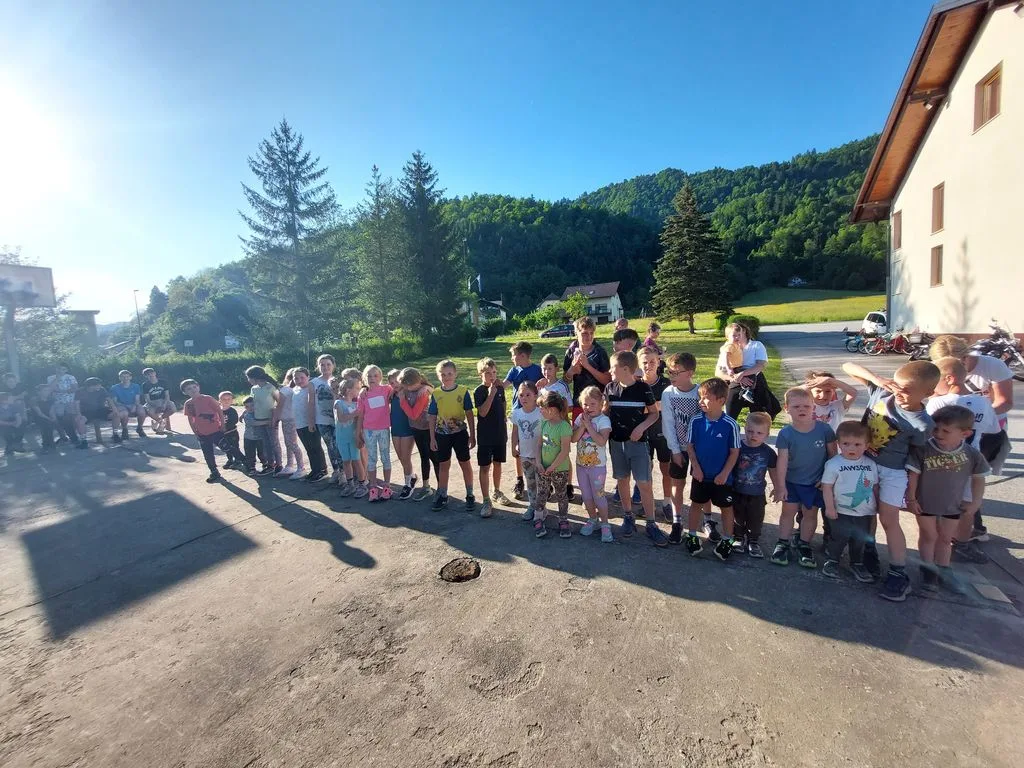 Sončna sobota, polna otroškega veselja in skupnostnega duha!