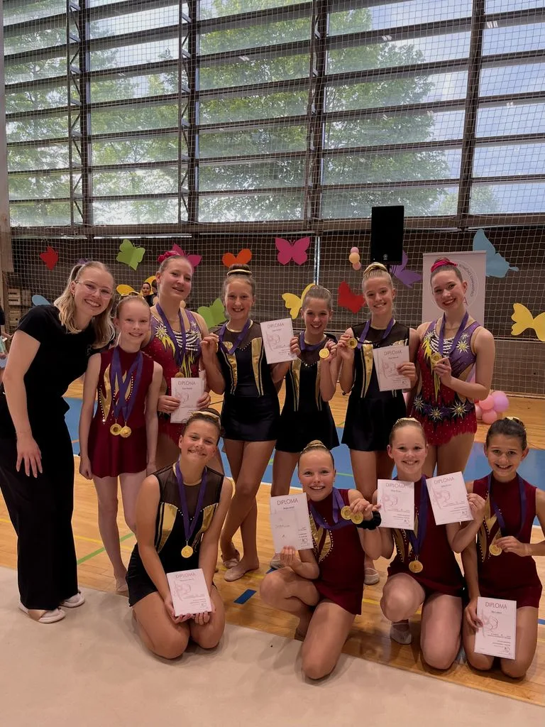 Dekleta iz OŠ Dobrova blestela na državnem tekmovanju v ritmični in estetski gimnastiki